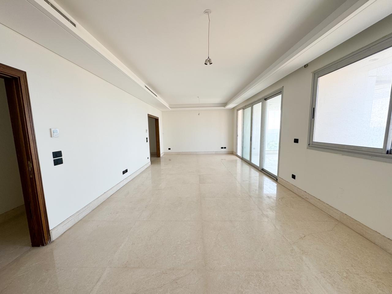 Raouche, Beirut, Beirut, 3 Bedrooms Bedrooms, 3 Rooms Rooms,4 BathroomsBathrooms,Apartment,Buy,16544208620