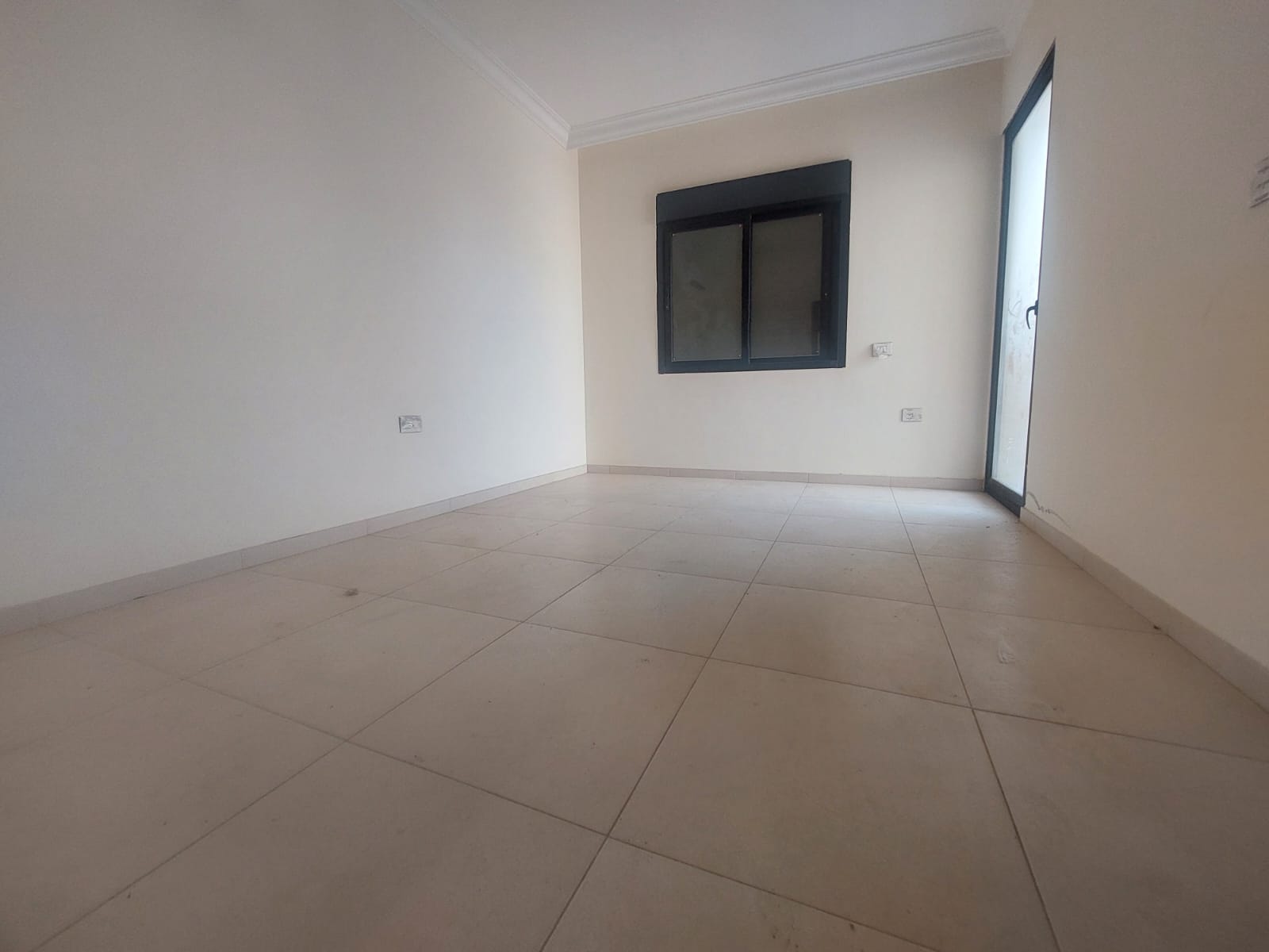 Badaro, Beirut, Beirut, 3 Bedrooms Bedrooms, 3 Rooms Rooms,3 BathroomsBathrooms,Apartment,Rent,16797298890