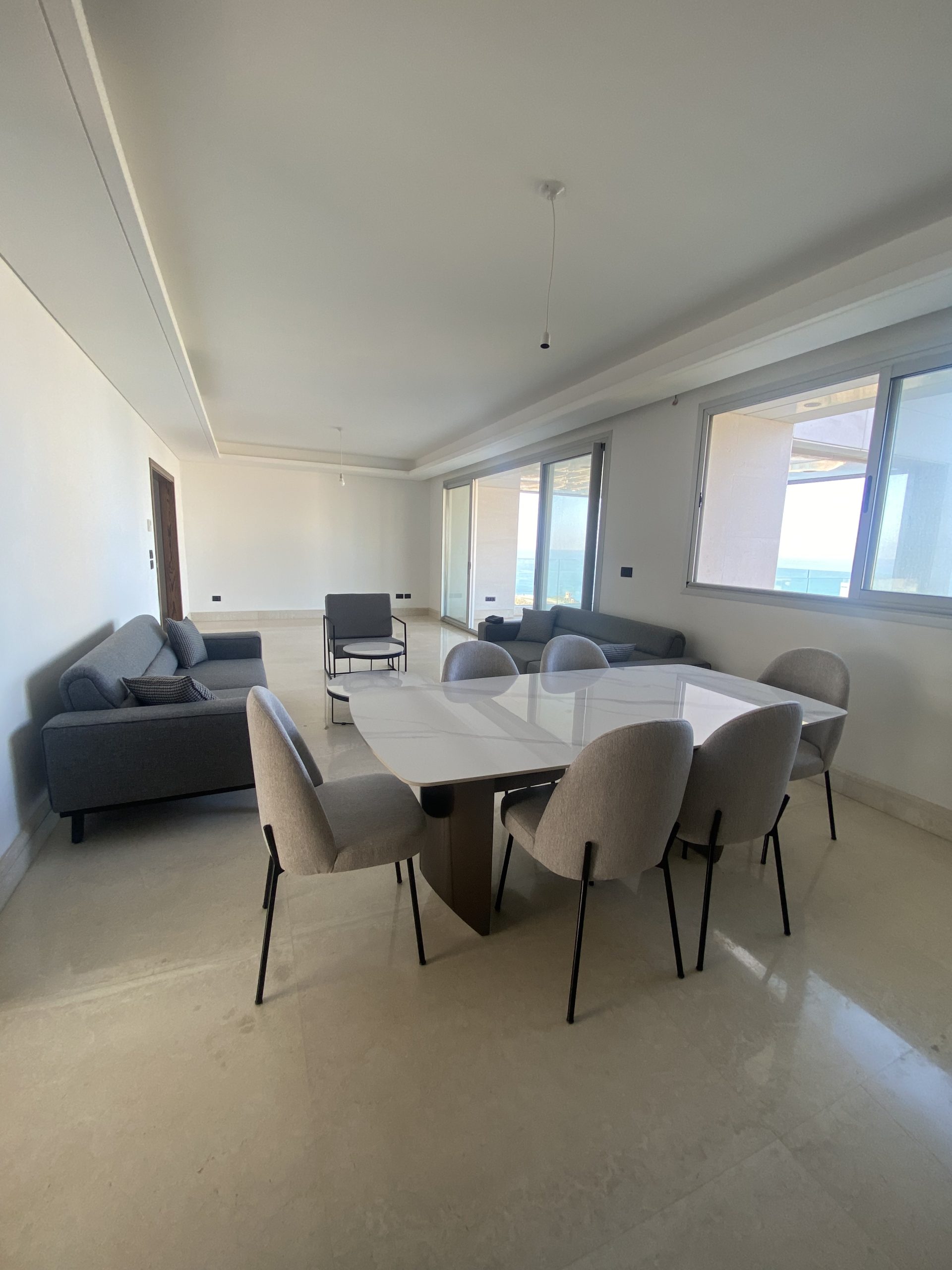 Raouche, Beirut, Beirut, 3 Bedrooms Bedrooms, 3 Rooms Rooms,4 BathroomsBathrooms,Apartment,Buy,10535305955