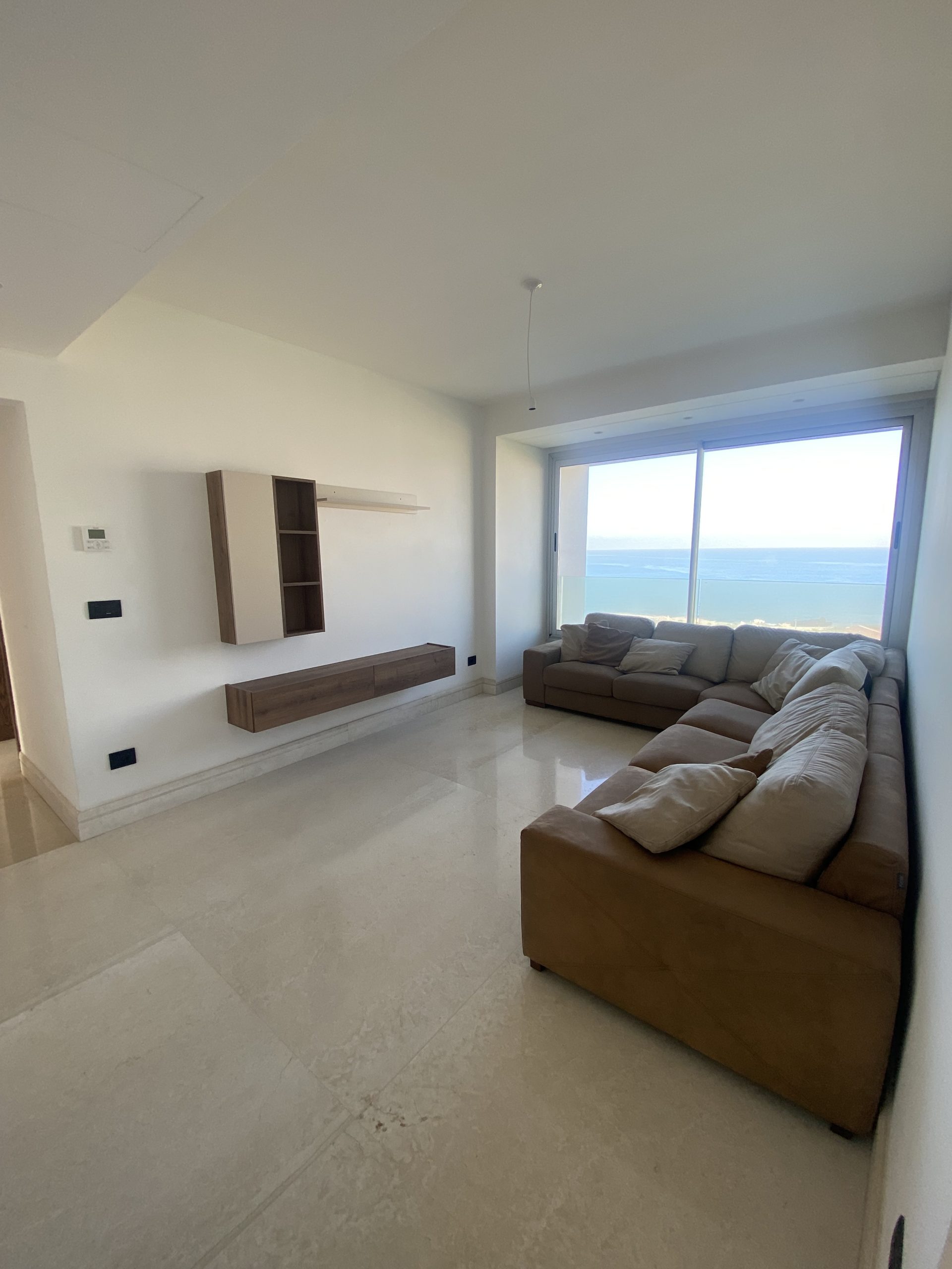 Raouche, Beirut, Beirut, 3 Bedrooms Bedrooms, 3 Rooms Rooms,4 BathroomsBathrooms,Apartment,Buy,10535305955