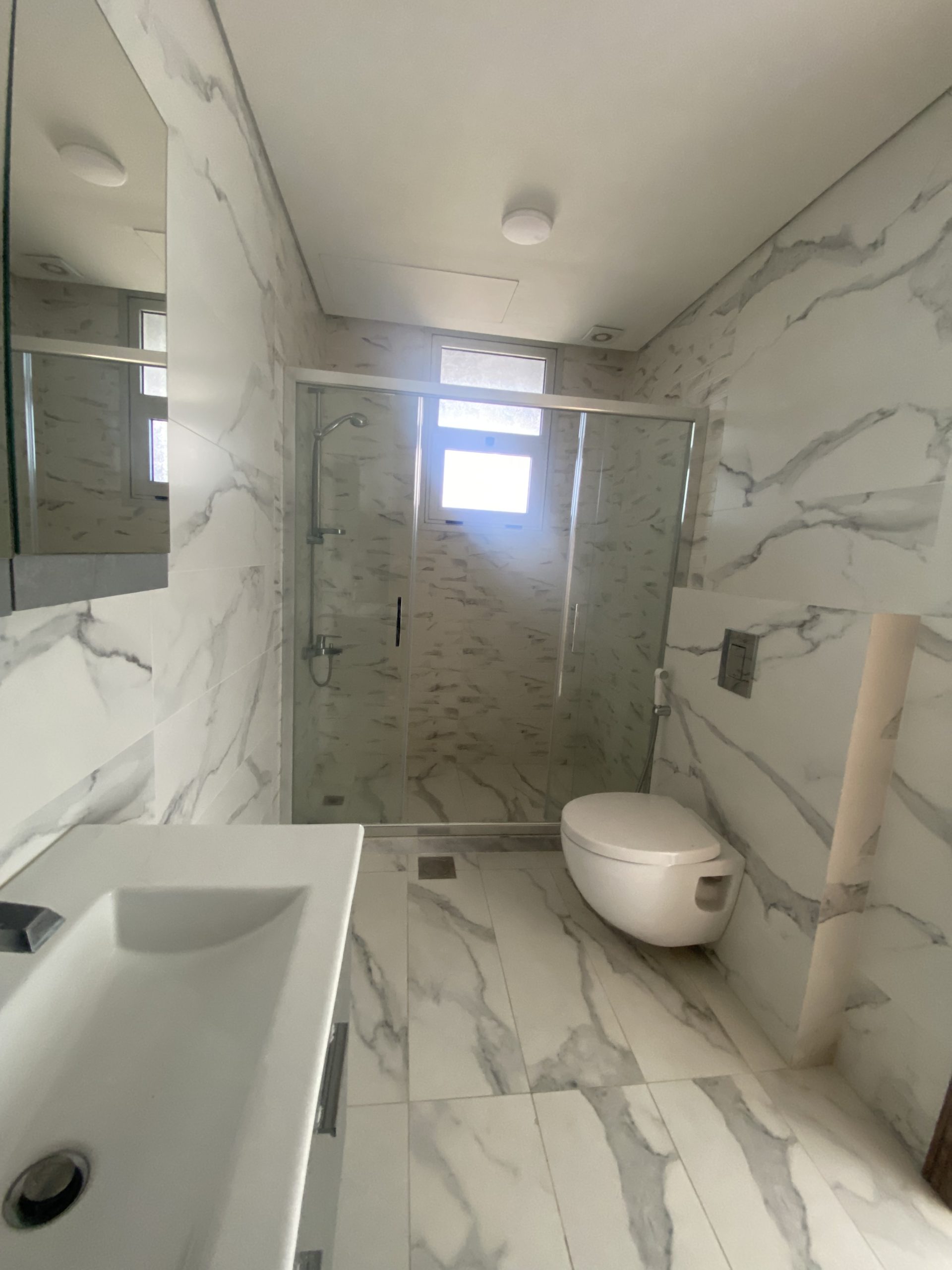 Raouche, Beirut, Beirut, 3 Bedrooms Bedrooms, 3 Rooms Rooms,4 BathroomsBathrooms,Apartment,Buy,10535305955