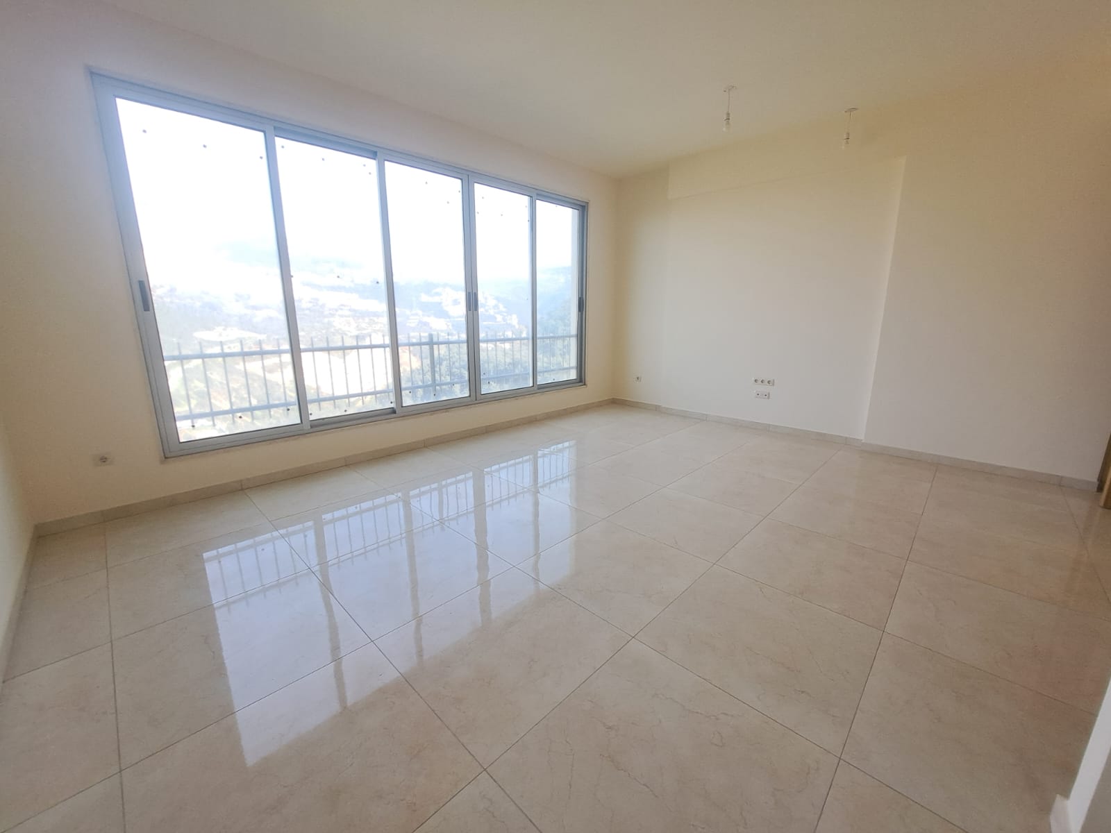 Louaize, Baabda, Mount Lebanon, 3 Bedrooms Bedrooms, 3 Rooms Rooms,4 BathroomsBathrooms,Apartment,Buy,10866975719