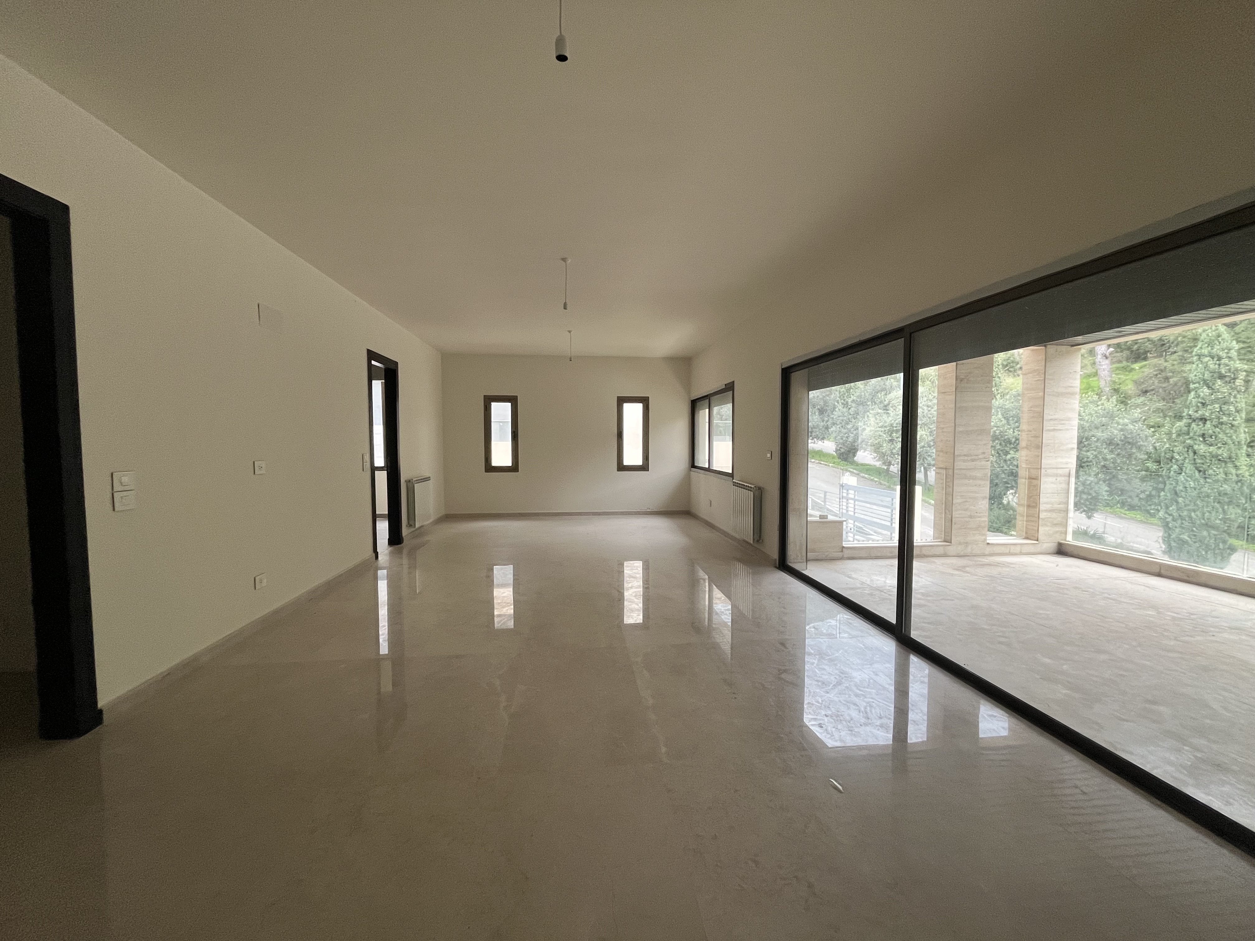 Ballouneh, Keserwen, Mount Lebanon, 4 Bedrooms Bedrooms, 4 Rooms Rooms,5 BathroomsBathrooms,Apartment,Buy,10975408115