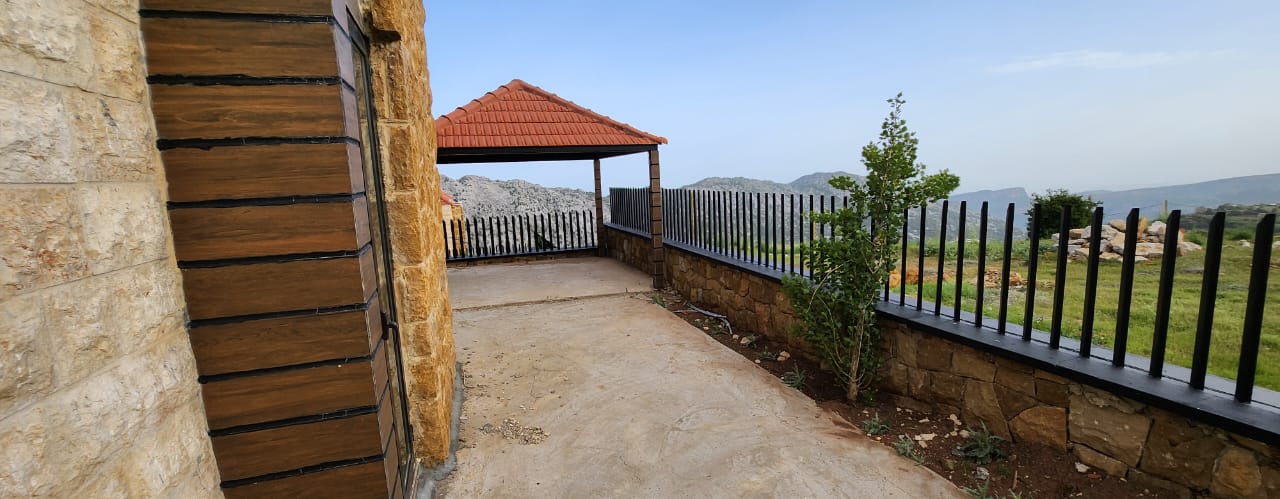 Laqlouq, Jbeil, Mount Lebanon, 3 Bedrooms Bedrooms, 3 Rooms Rooms,4 BathroomsBathrooms,Chalet,Buy,11410661339