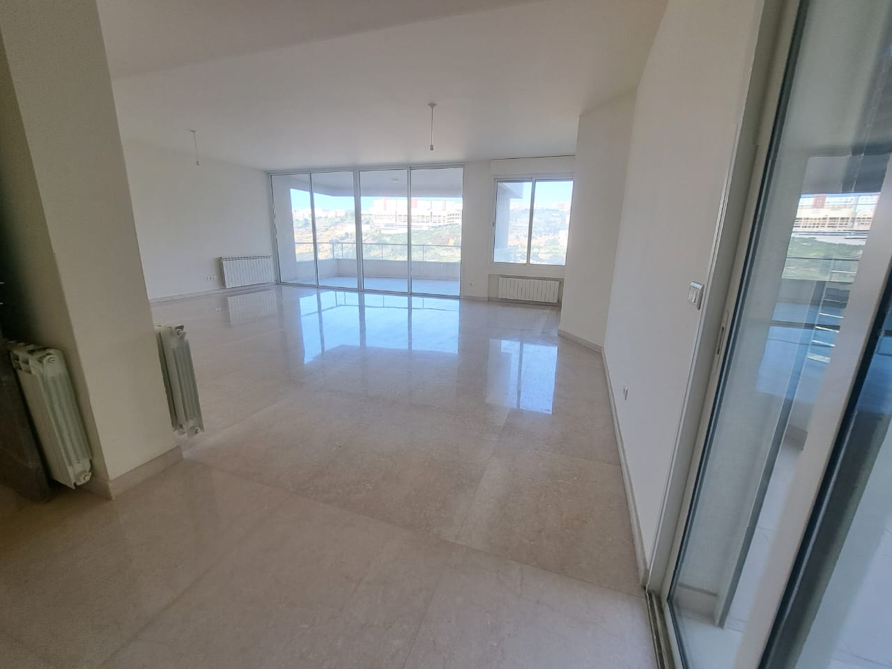 Hazmieh, Baabda, Mount Lebanon, 3 Bedrooms Bedrooms, 3 Rooms Rooms,4 BathroomsBathrooms,Apartment,Buy,11496931559