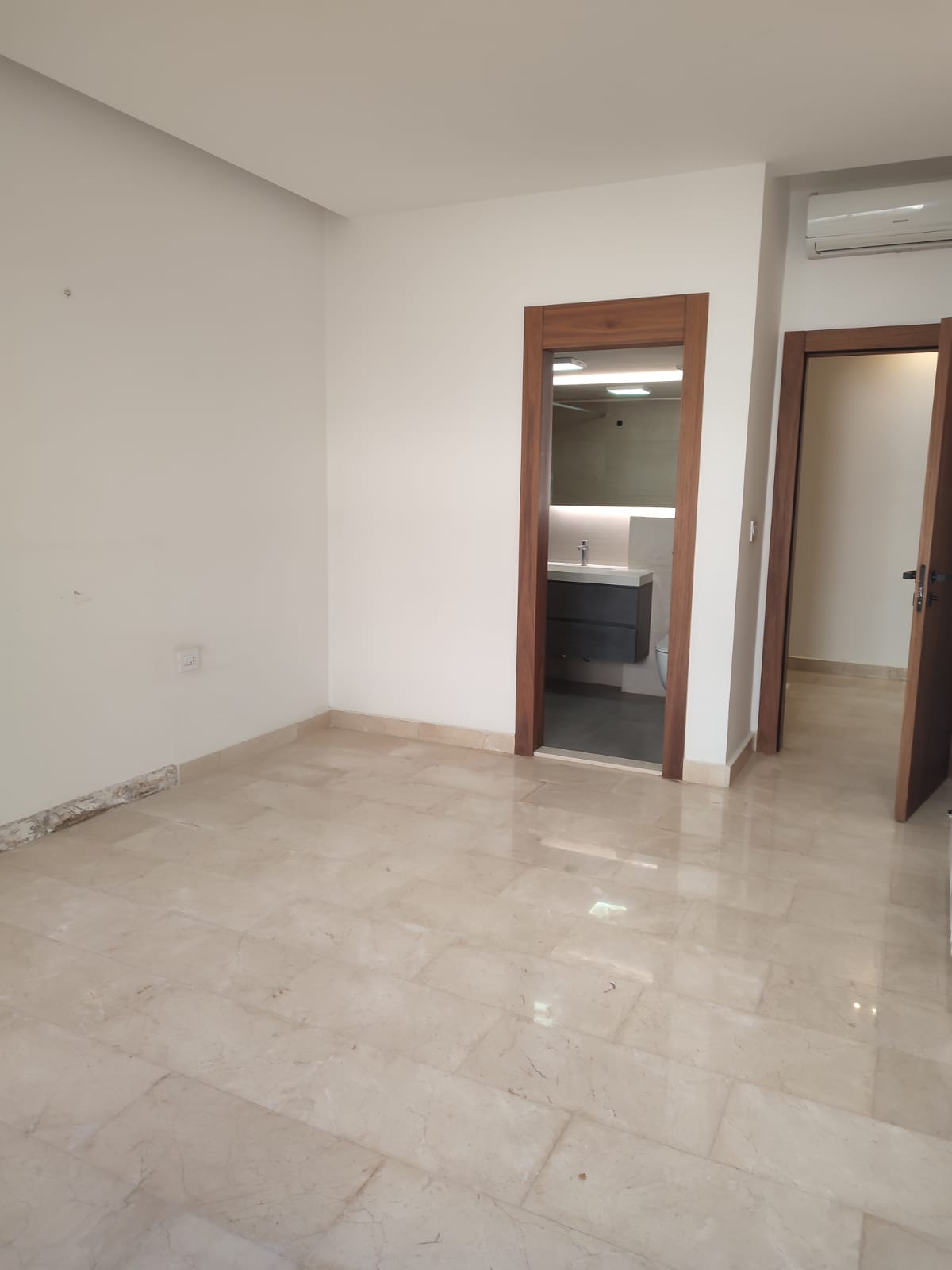 Bayada, Metn, Lebanon, 3 Bedrooms Bedrooms, 3 Rooms Rooms,4 BathroomsBathrooms,Apartment,Buy,12101774839