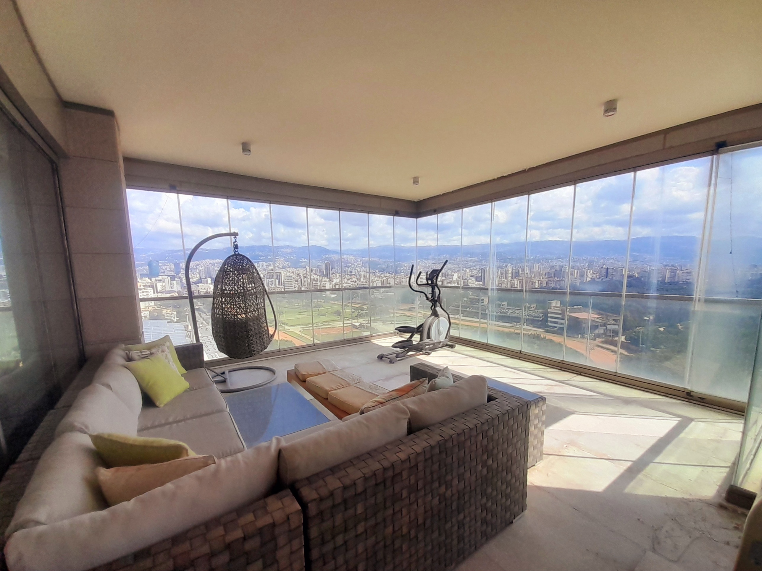 Mathaf, Beirut, Beirut, 4 Bedrooms Bedrooms, 4 Rooms Rooms,4 BathroomsBathrooms,Apartment,Rent,12713268186