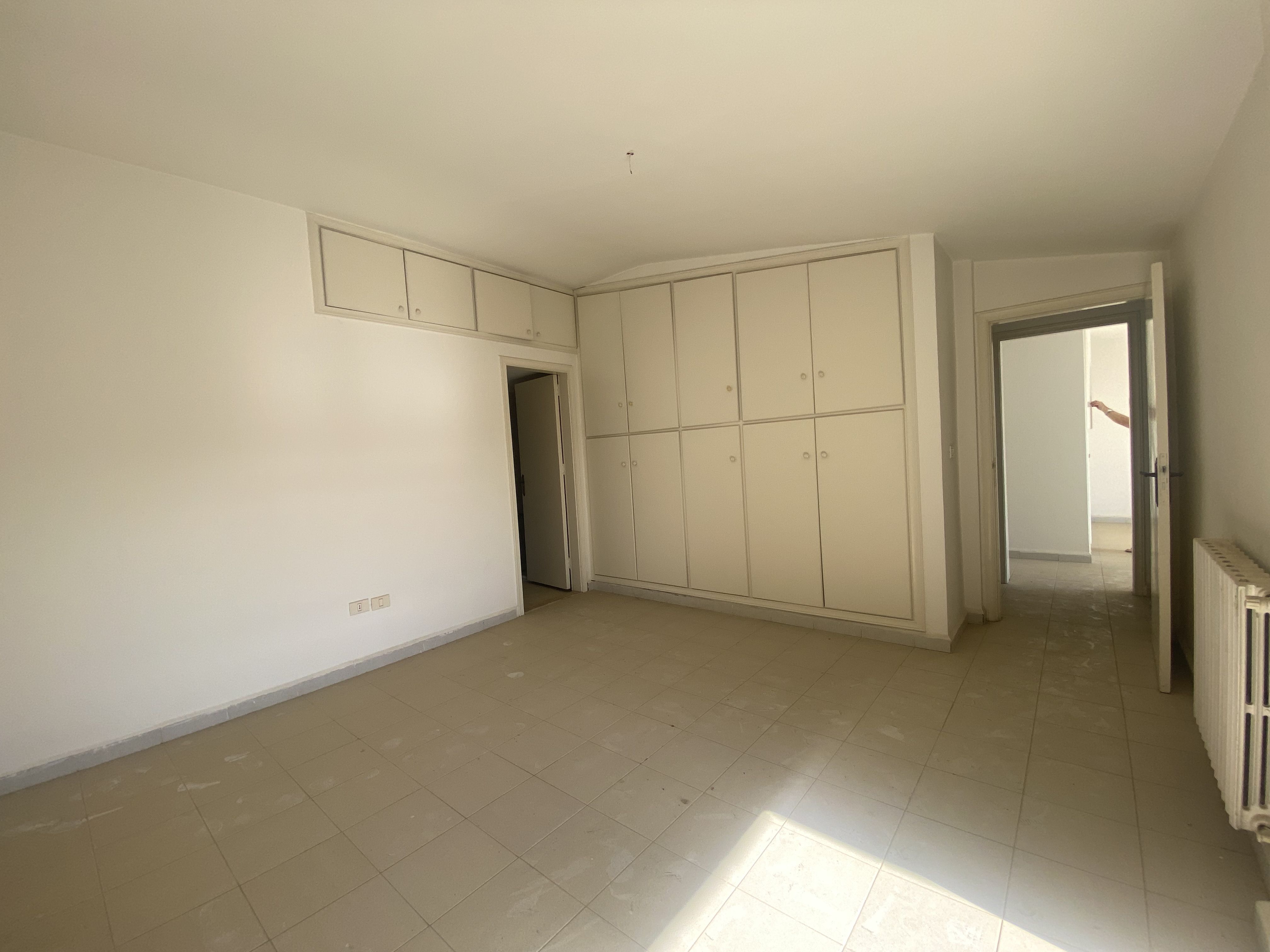 Qornet El Hamra, Metn, Lebanon, 3 Bedrooms Bedrooms, 3 Rooms Rooms,4 BathroomsBathrooms,Apartment,Buy,13611391936