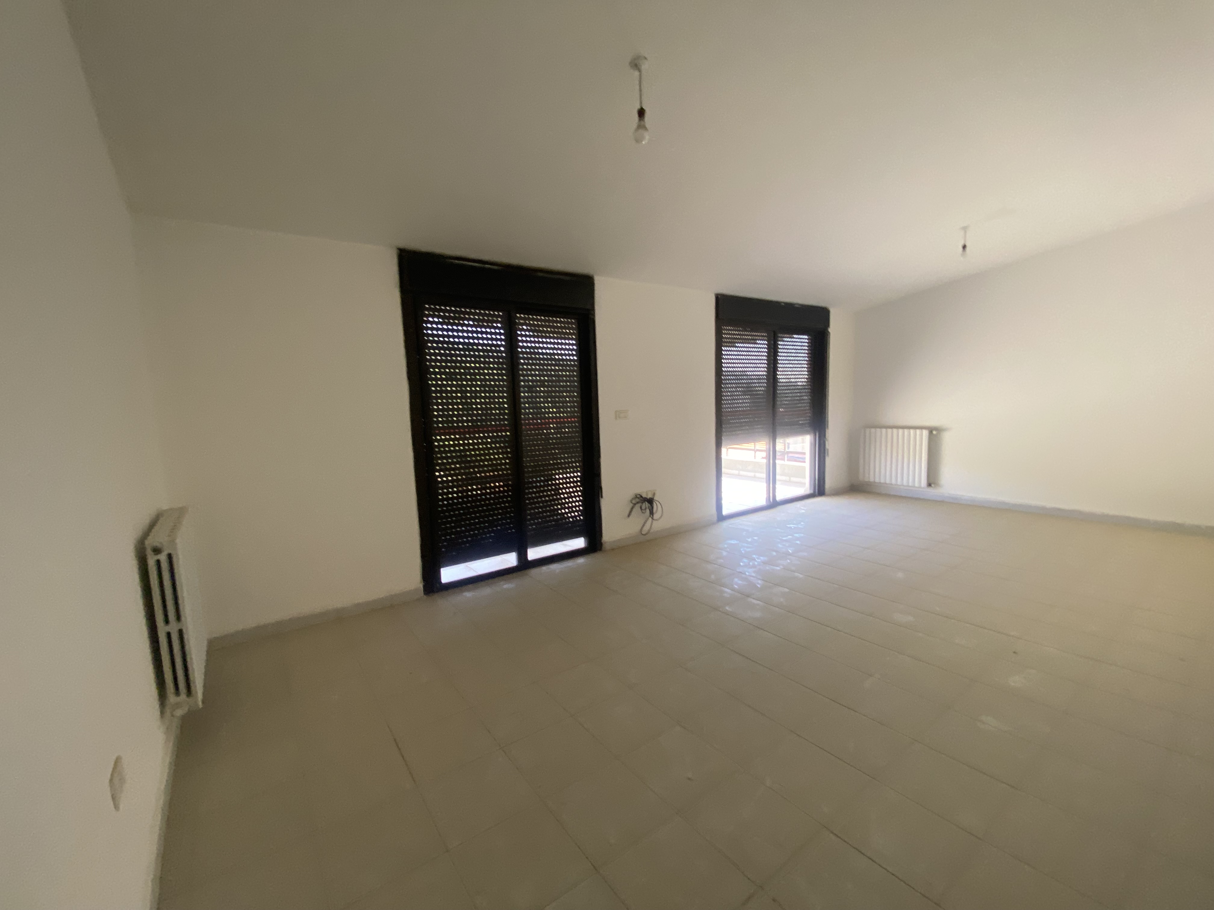 Qornet El Hamra, Metn, Lebanon, 3 Bedrooms Bedrooms, 3 Rooms Rooms,4 BathroomsBathrooms,Apartment,Buy,13611391936