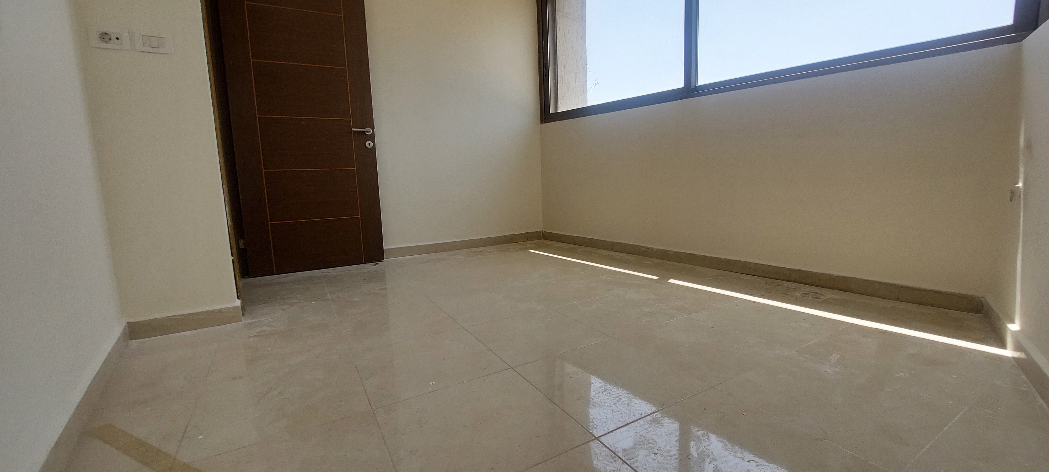 Achrafieh, Beirut, Beirut, 3 Bedrooms Bedrooms, 3 Rooms Rooms,2 BathroomsBathrooms,Apartment,Buy,14688823227