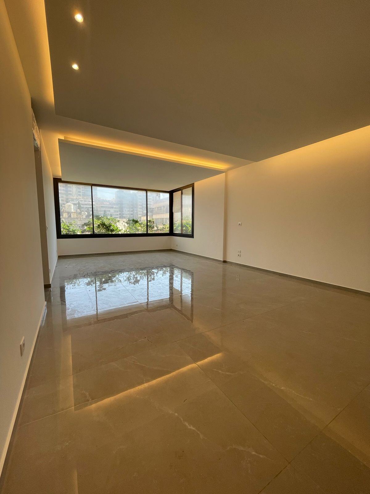 Koraytem, Beirut, Beirut, 3 Bedrooms Bedrooms, 3 Rooms Rooms,3 BathroomsBathrooms,Apartment,Rent,14858770913