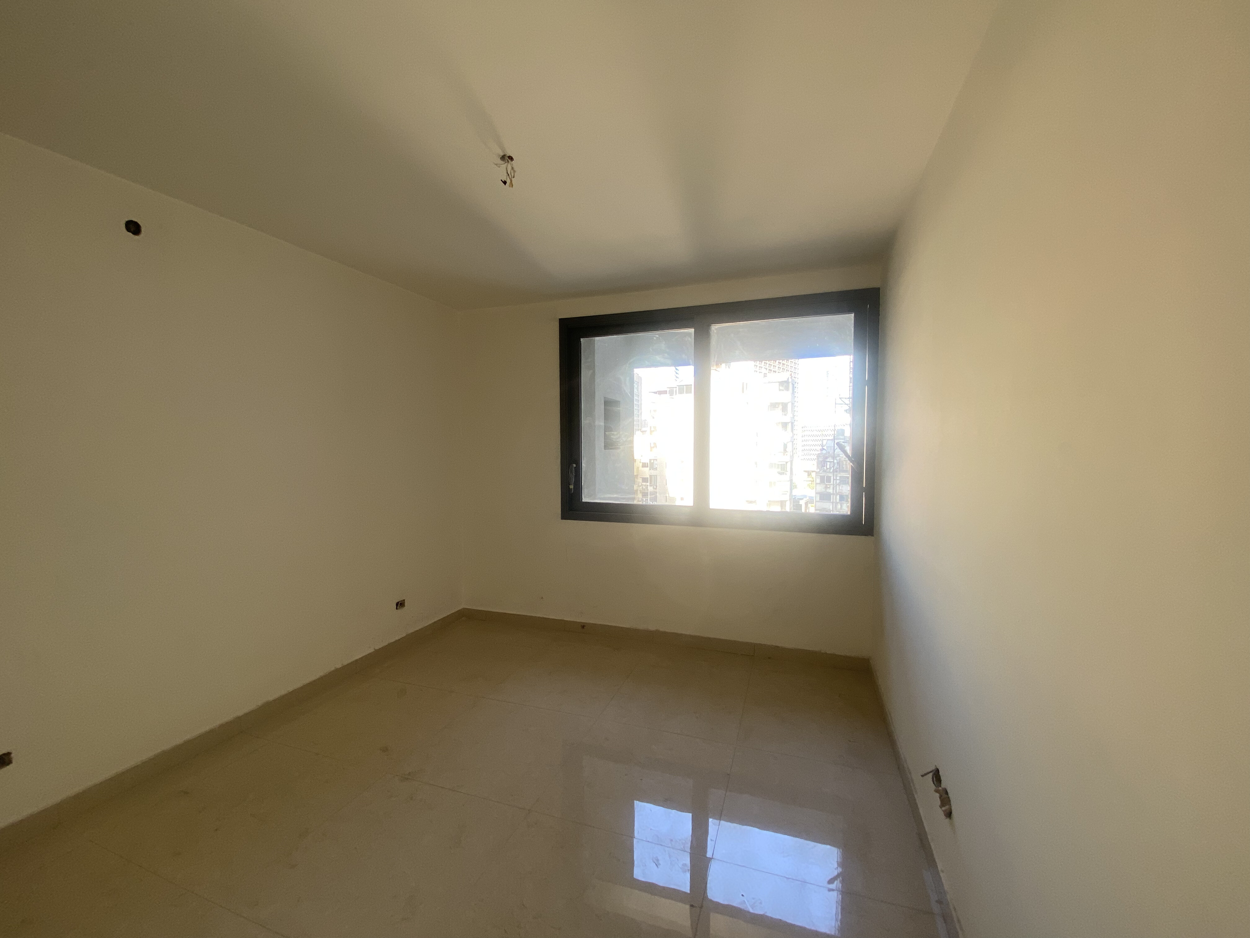 Ain El Mreisseh, Beirut, Beirut, 4 Bedrooms Bedrooms, 4 Rooms Rooms,5 BathroomsBathrooms,Apartment,Buy,15135712462