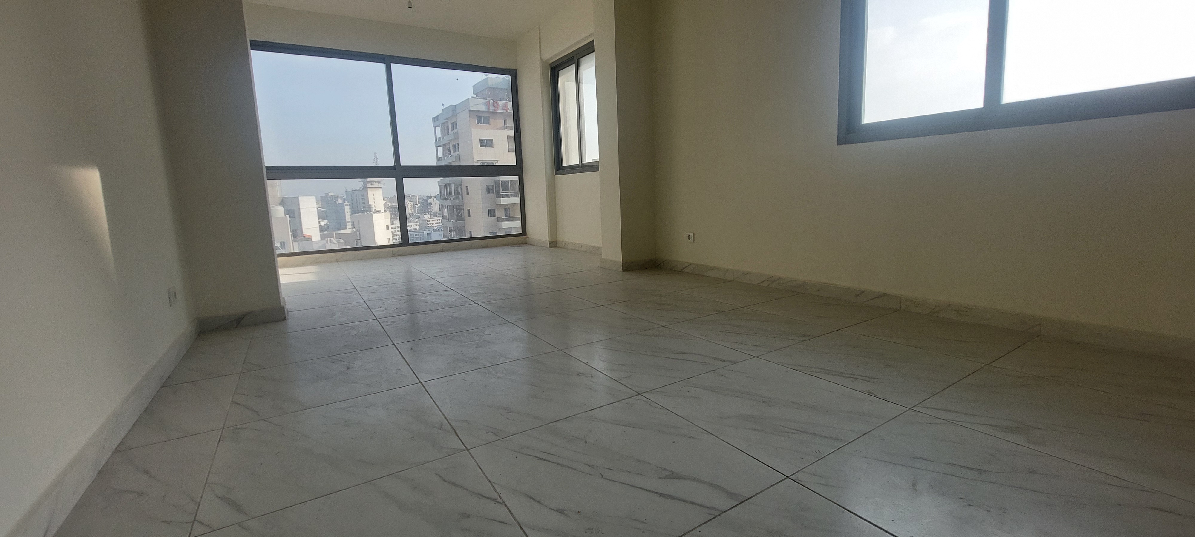 Achrafieh, Beirut, Beirut, 2 Bedrooms Bedrooms, 2 Rooms Rooms,2 BathroomsBathrooms,Apartment,Buy,15146497529