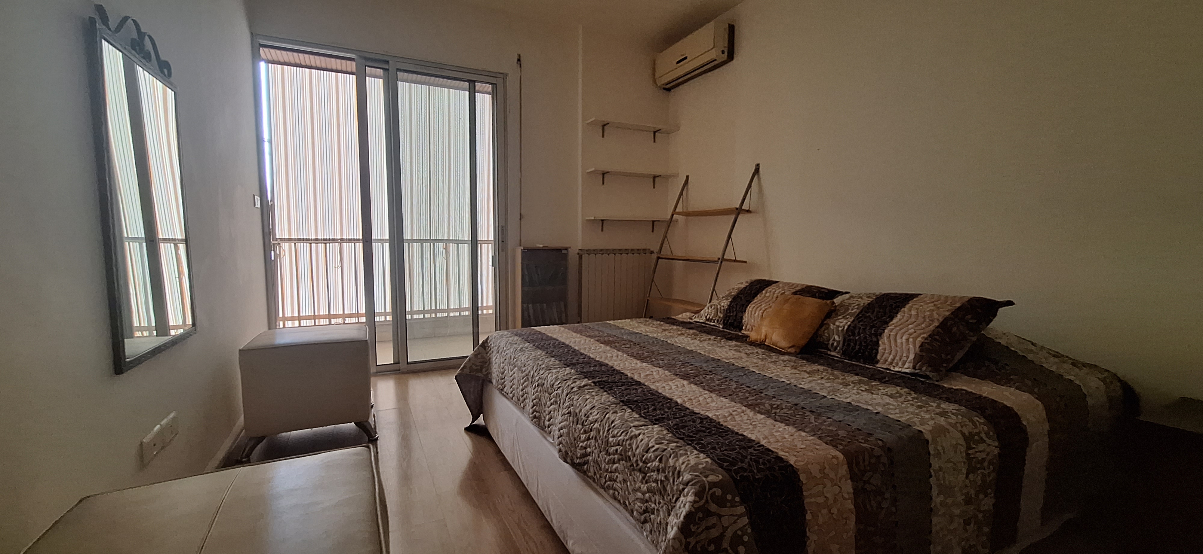 Achrafieh, Beirut, Lebanon, 3 Bedrooms Bedrooms, 3 Rooms Rooms,3 BathroomsBathrooms,Apartment,Rent,15385835741