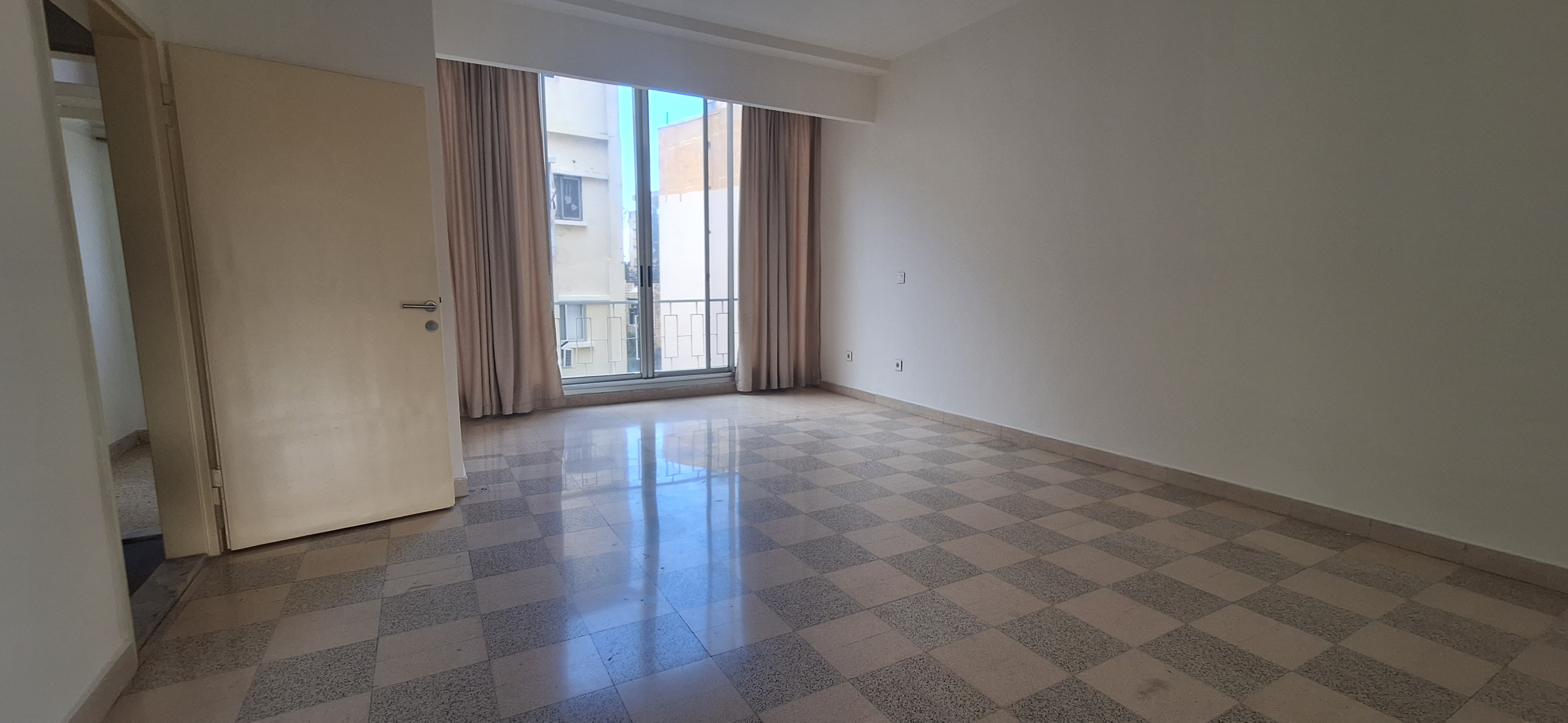 Achrafieh, Beirut, Lebanon, 2 Bedrooms Bedrooms, 2 Rooms Rooms,3 BathroomsBathrooms,Apartment,Rent,15407106531