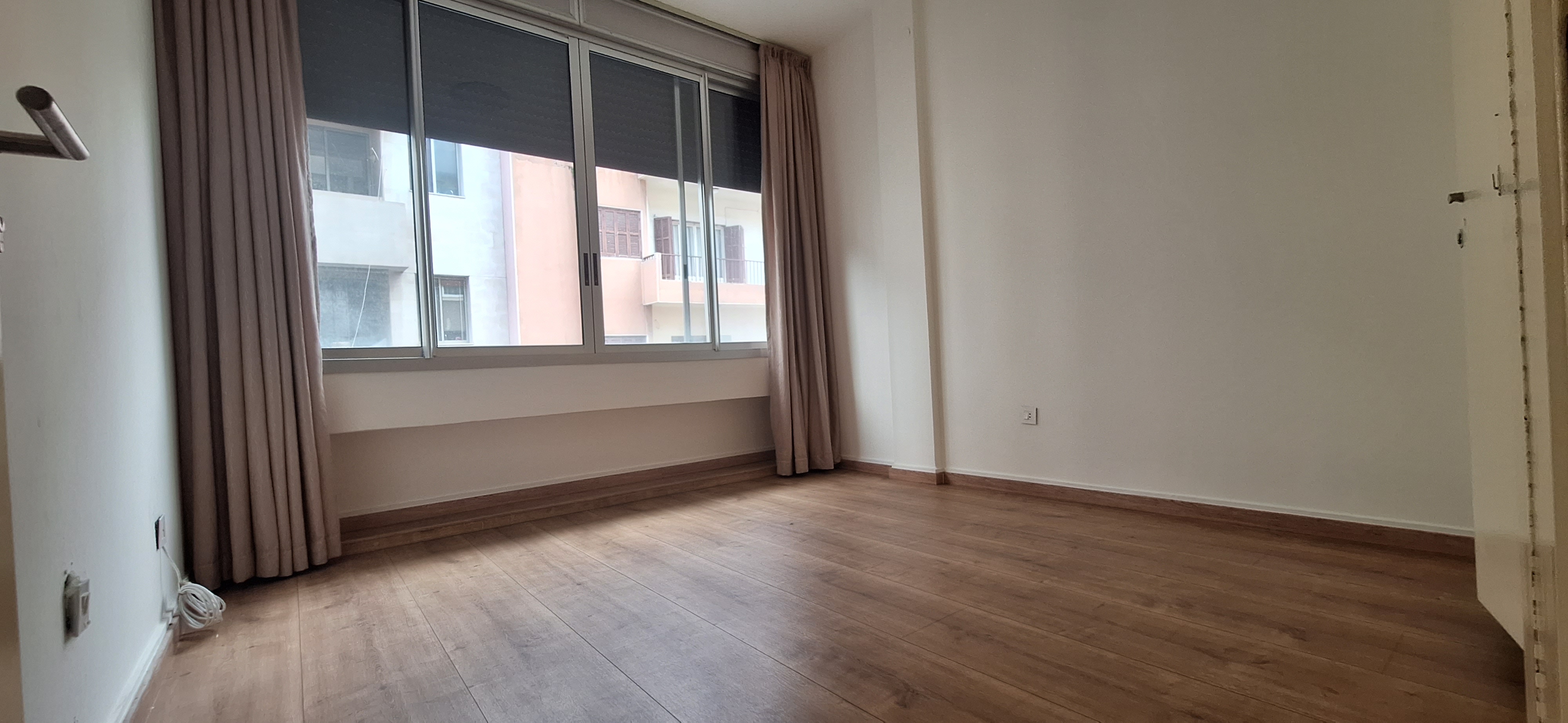 Achrafieh, Beirut, Lebanon, 2 Bedrooms Bedrooms, 2 Rooms Rooms,3 BathroomsBathrooms,Apartment,Rent,15407106531