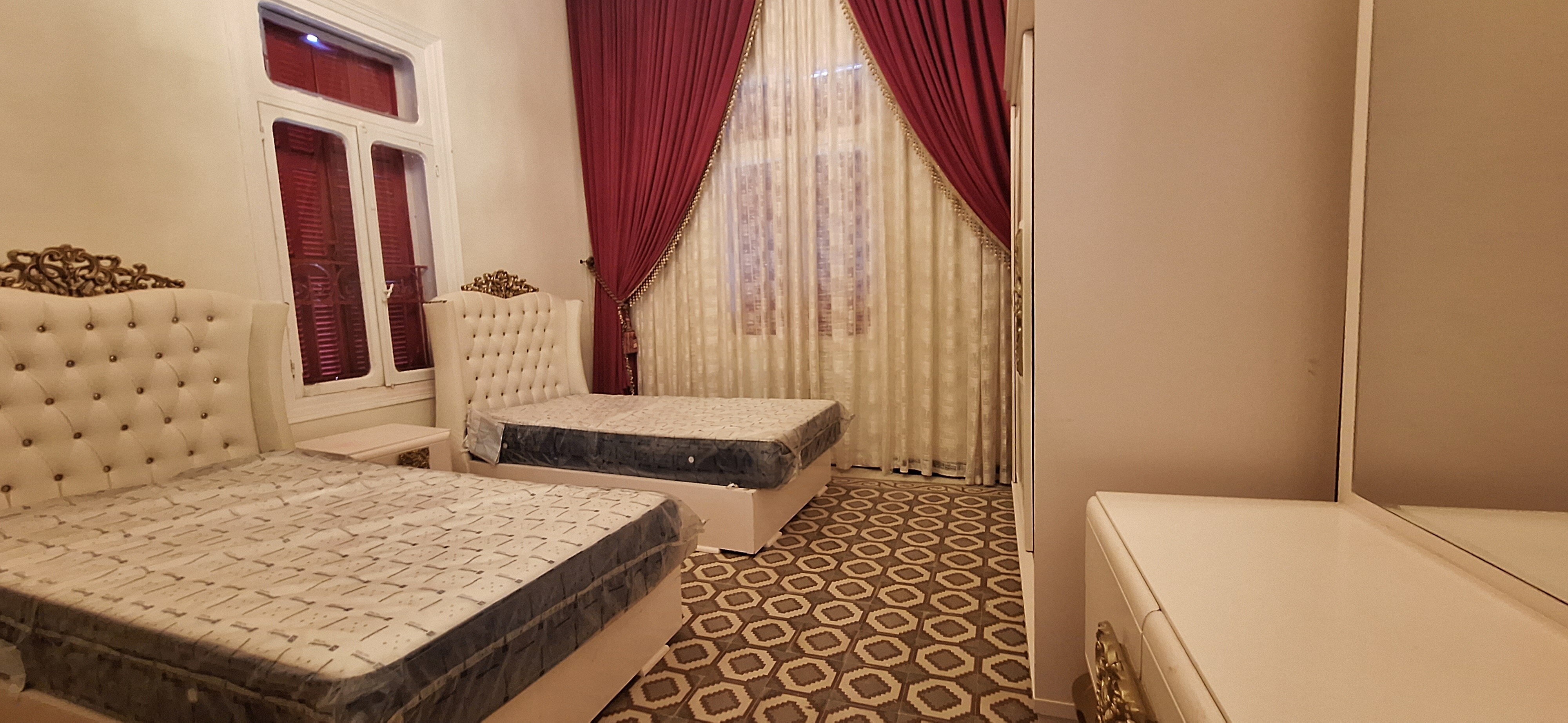 Achrafieh, Beirut, Beirut, 2 Bedrooms Bedrooms, 2 Rooms Rooms,2 BathroomsBathrooms,Apartment,Rent,15409820359