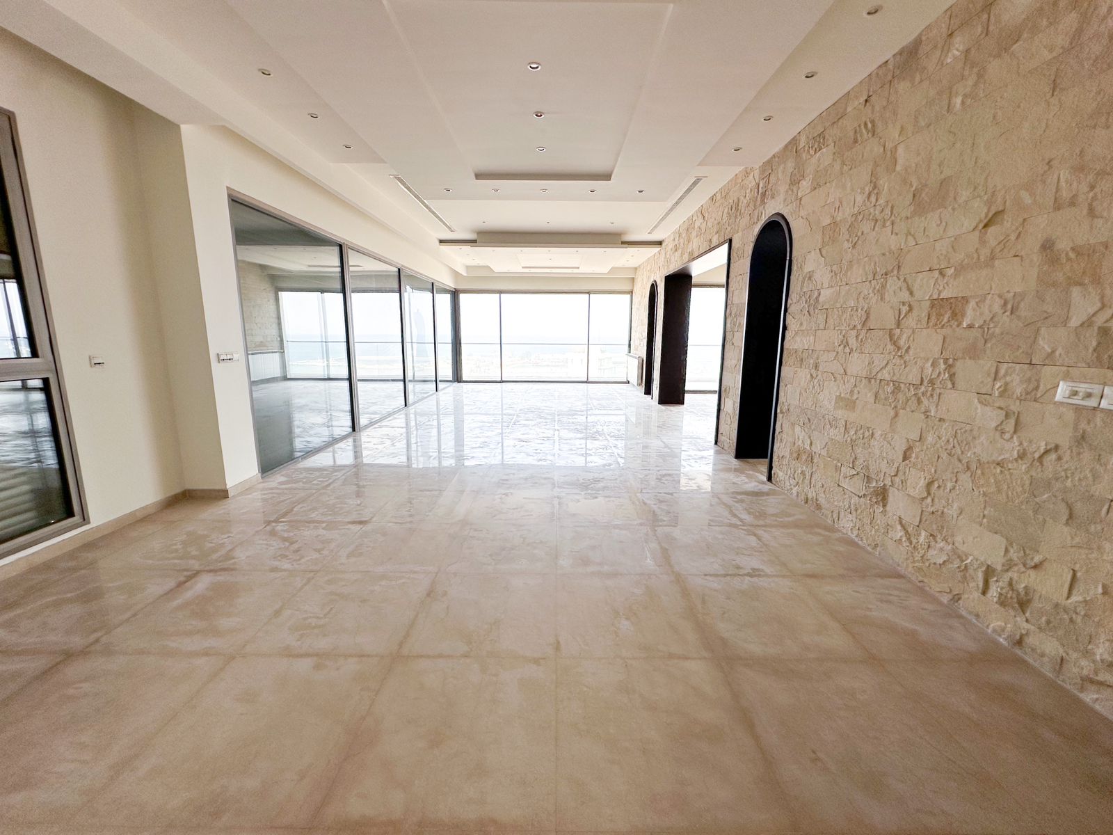 Saifi, Beirut, Beirut, 4 Bedrooms Bedrooms, 4 Rooms Rooms,5 BathroomsBathrooms,Apartment,Rent,16331413718